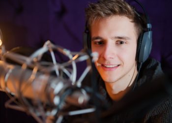 Cartoon Network zagląda Za bramę ogrodu