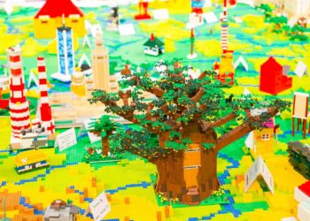 POLSKA OCZAMI DZIECI, CZYLI MAPA POLSKI Z 1.100.000 KLOCKÓW LEGO®