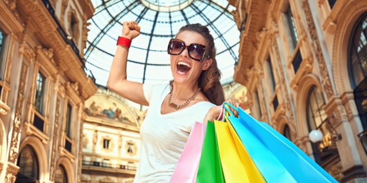 4 na 10 Polaków rezygnuje z zakupów, jeśli nie może zapłacić kartą