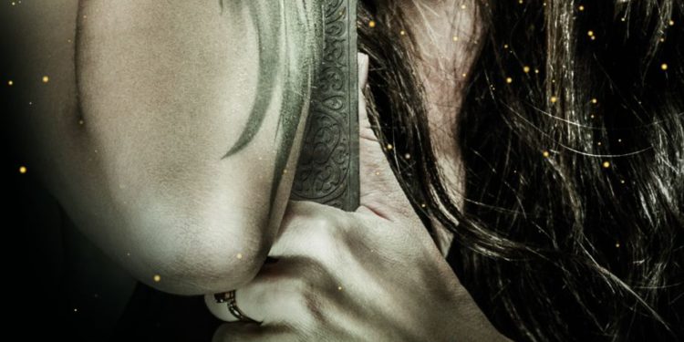 9788379660513 Uwięziona królowa