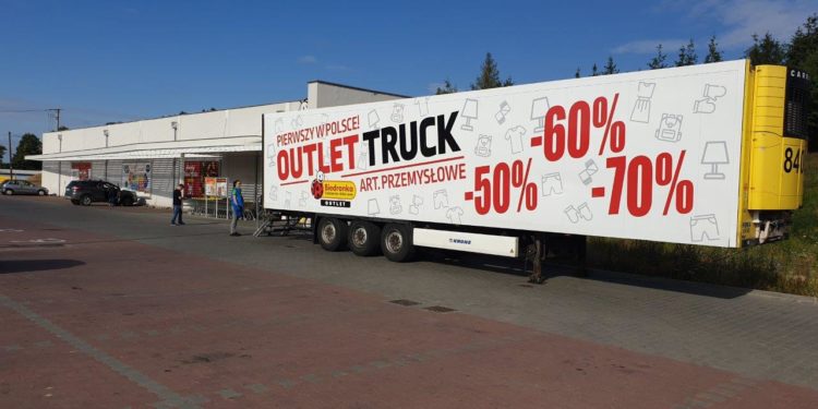 Mobilne outlety Biedronki zawitały do Wielkopolski