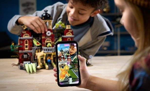 DOSTĘPNE, INTERAKTYWNE I PRZYSTĘPNE CENOWO: SPOTKAJ SIĘ Z NOWYMI TRENDAMI W ZABAWKACH TECH