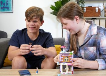 GRUPA LEGO WPROWADZA PROGRAM PILOTAŻOWY:  INSTRUKCJE DLA OSÓB Z UPOŚLEDZENIEM WZROKU – LEGO® AUDIO & BRAILLE INSTRUCTIONS