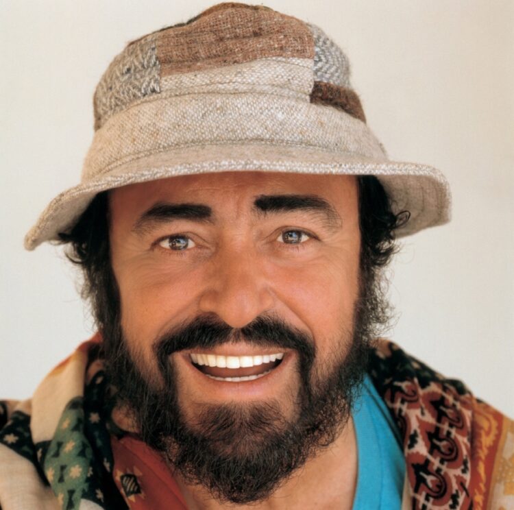 PAVAROTTI