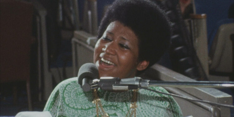 15 listopada do wybranych kin studyjnych trafi film „Amazing Grace: Aretha Franklin”