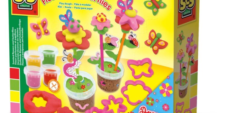 Ciasto masa – pachnące kwiaty i motyle