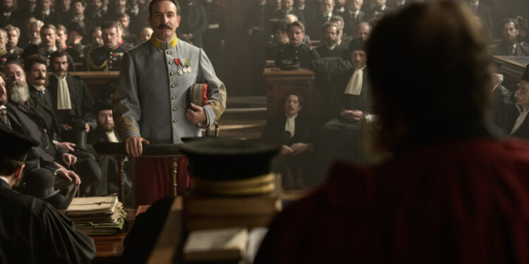 „Oficer i szpieg” Romana Polańskiego przebojem francuskich kin