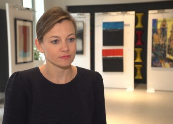 Kobiety pracujące jako hostessy są narażone na liczne nadużycia. Powstający kodeks etyczny pomoże uregulować branżę i zerwać ze stereotypami