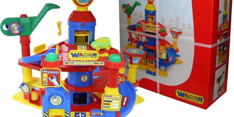 Parking 4 – poziomowy z samochodami