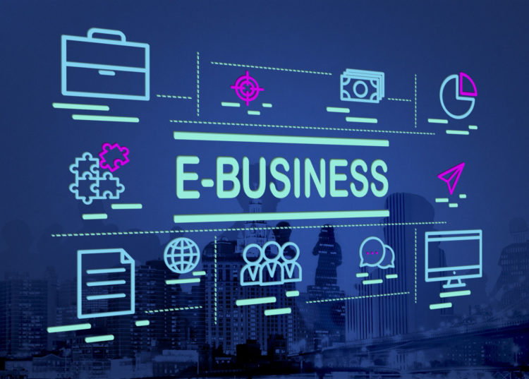 Salesforce zbadał zachowanie i zakupy online 500 mln klientów