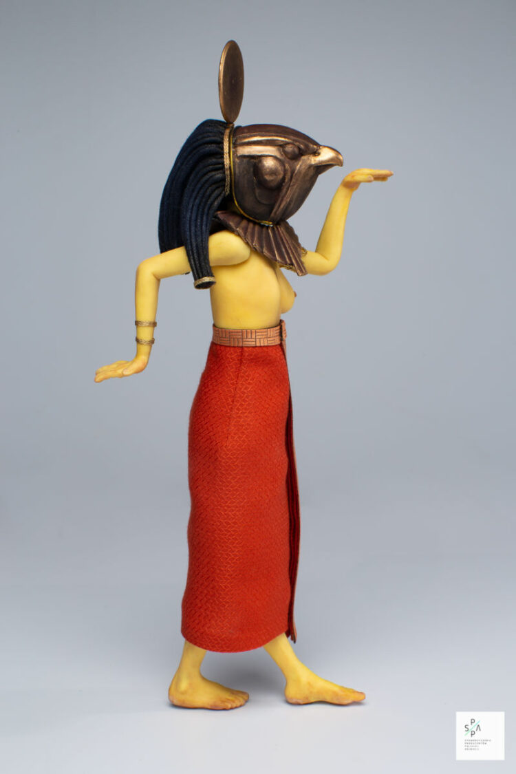 Ćma-akrobatka i zrzędliwy gerd. Wystawa o tym, jak się rodzą lalki