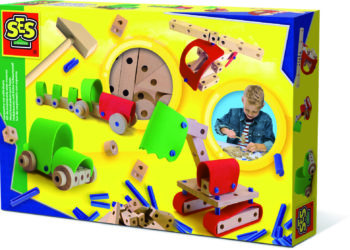 Zestaw konstrukcyjny z częściami drewnianymi i piankowymi