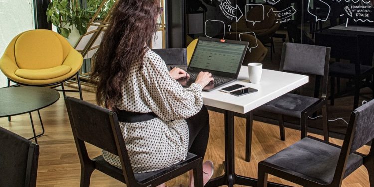 Bardziej niż skarbówki i ZUS-u nowe firmy obawiają się nierzetelnych kontrahentów