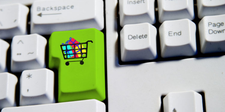 Obraz handlu po wybuchu pandemii – dane z National Retail Federation i Salesforce