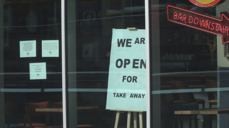 Większość umów najmu lokali nie była przygotowana na wybuch pandemii. Najemcy mogą walczyć o obniżki czynszu w drodze negocjacji lub przed sądem