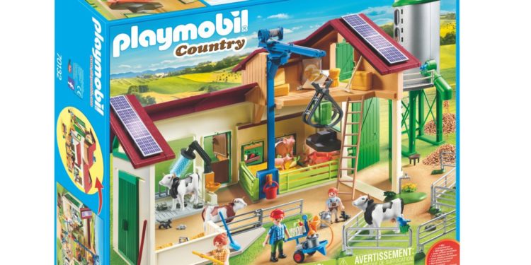 Duże gospodarstwo rolne z silosem 70132