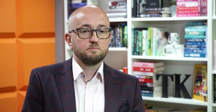 Dobry okres dla księgarni internetowych. Ze względu na bezpieczeństwo zyskiwały również e-booki