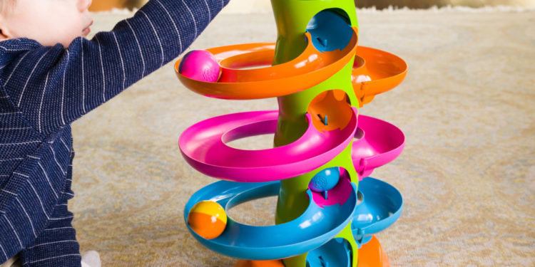 Zakręcona Zjeżdżalnia dla Kulek RollAgain.