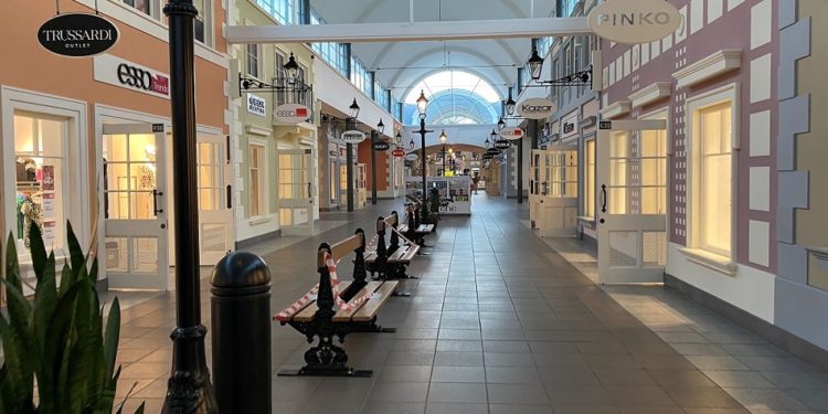 Prawnicy: Rządowa tarcza jest dziurawa. Najemcy małych galerii nie mogą korzystać z tzw. zawieszenia czynszów