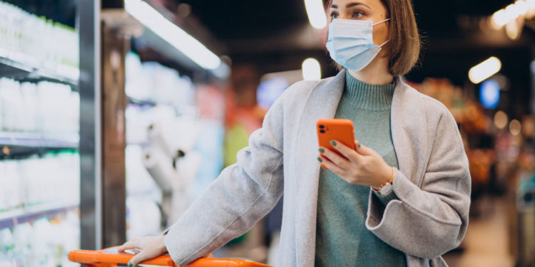 Lokalnie, świadomie i wielokanałowo – trendy w sektorze handlowym