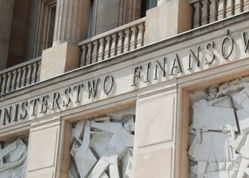 Dane z MF: Skarbówka w czasie pandemii wyhamowała kontrole. Dane pokazują dwucyfrowy spadek