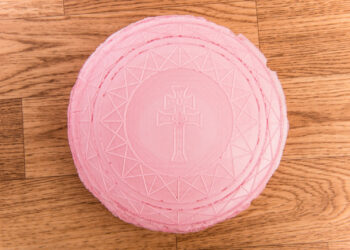 Komunie i wesela na zewnątrz i z limitem