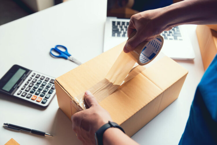 Obsługa paczek z Allegro w salonikach Kolporter możliwa dzięki technologii Smart Points