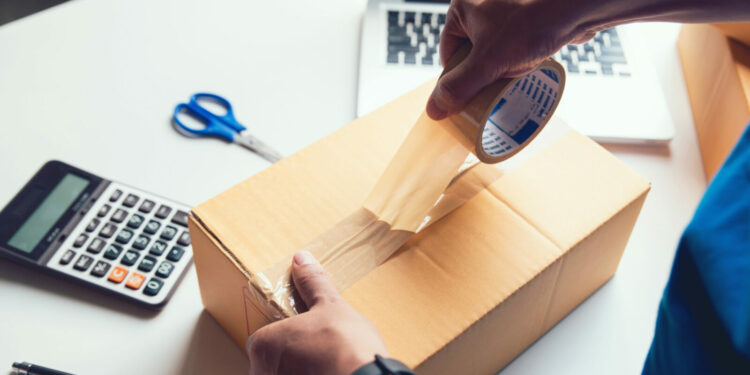 Obsługa paczek z Allegro w salonikach Kolporter możliwa dzięki technologii Smart Points