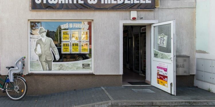 Sklepy tradycyjne z dalszym wzrostem sprzedaży w czerwcu Badanie danych M/platform dla segmentu handlu tradycyjnego