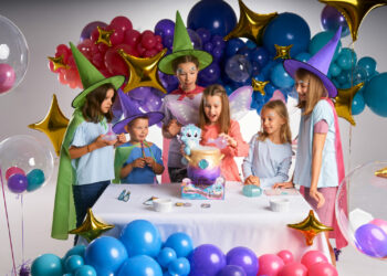 Dzieciństwo trwa tak długo, jak długo dzieci wierzą w magię. Dzieci to mali geniusze. Pomóżmy im wierzyć w magię