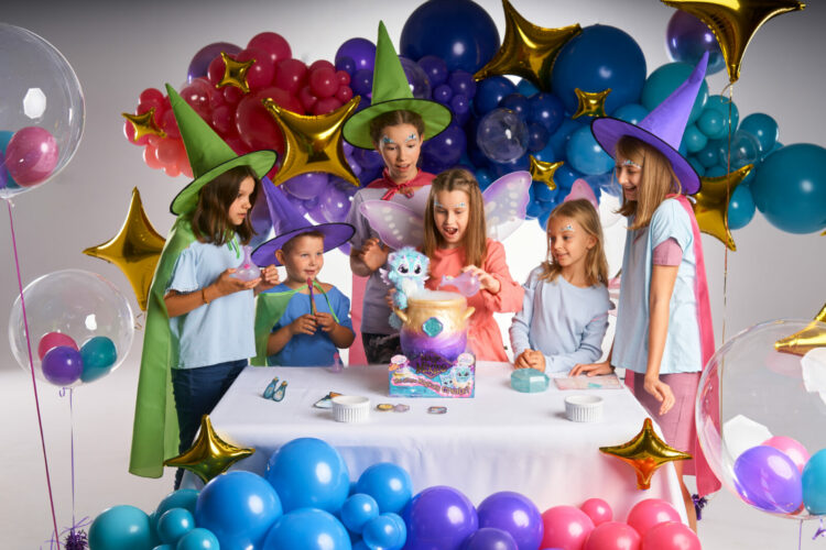 Dzieciństwo trwa tak długo, jak długo dzieci wierzą w magię. Dzieci to mali geniusze. Pomóżmy im wierzyć w magię