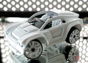 Samochód Modarri Delux S2 Do Pomalowania