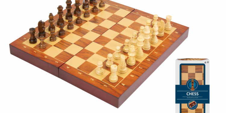 PODSTAWOWY ZESTAW DO GRY W SZACHY