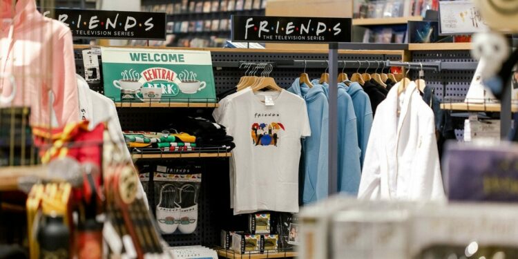 Unikalny design i popkulturowe gadżety licencyjne na półkach w salonach Empik. Jeszcze więcej inspiracji prezentowych