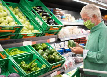 Listopadowy ruch wciąż na minusie. W sklepach nadal widać spadki liczby wizyt i klientów