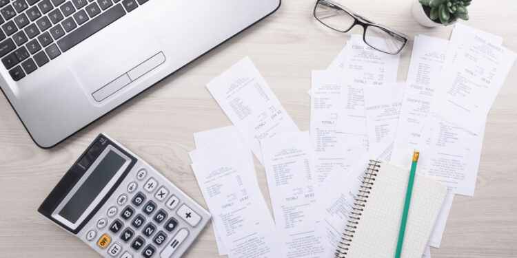 Groźna „dziura” w przepisach podatkowych. Pracownik wystawi pustą fakturę, pracodawca musi zapłacić VAT