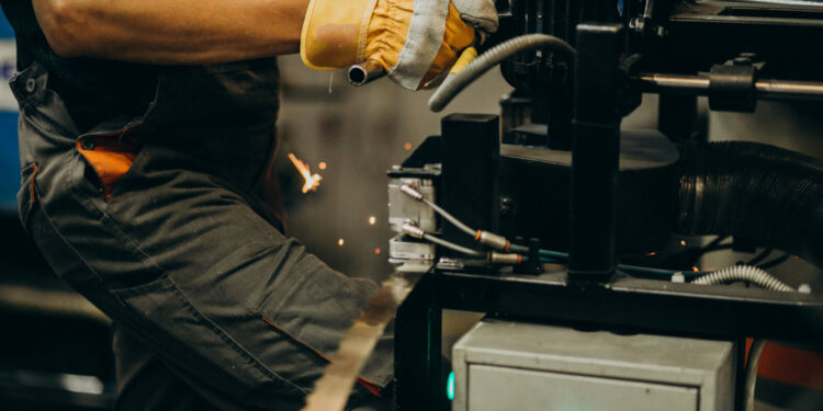 Jak rozkochać pracownika w firmie? 6 wskazówek dla organizacji, które pomogą zwiększyć zaangażowanie personelu