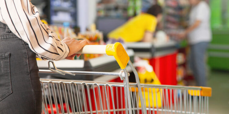 Rosną obroty w centrach handlowych, ale w dużej mierze jest to efekt inflacji