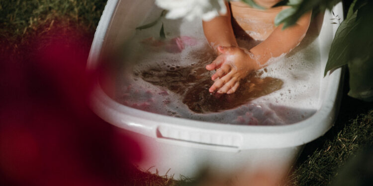 UOKiK: Bezpieczna kąpiel maluszka – kontrola wanienek