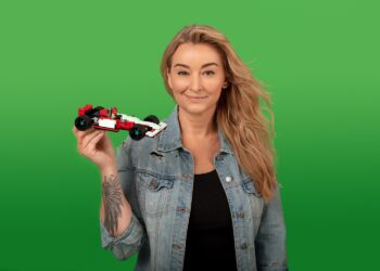 Powtarzane schematy wychowania dziewczynek ograniczają ich swobodę wyrażania siebie