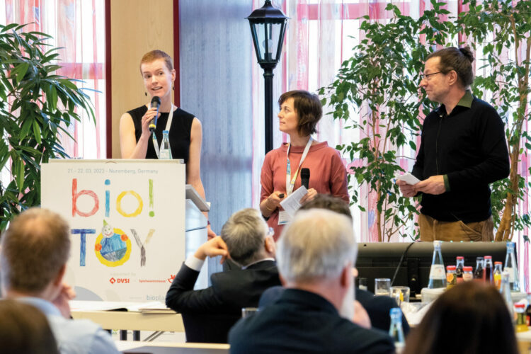 SusTOYnability na bio!TOY