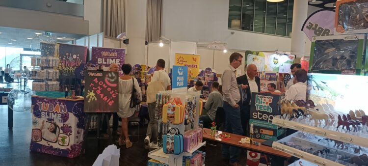 Targi hybrydowe w Rekman – wygodne kontraktacje dopasowane do klienta