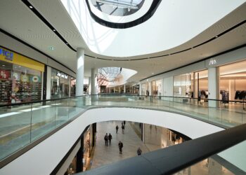 OBROTY I ODWIEDZALONOŚĆ W CENTRACH HANDLOWYCH –CZERWIEC 2023 R.