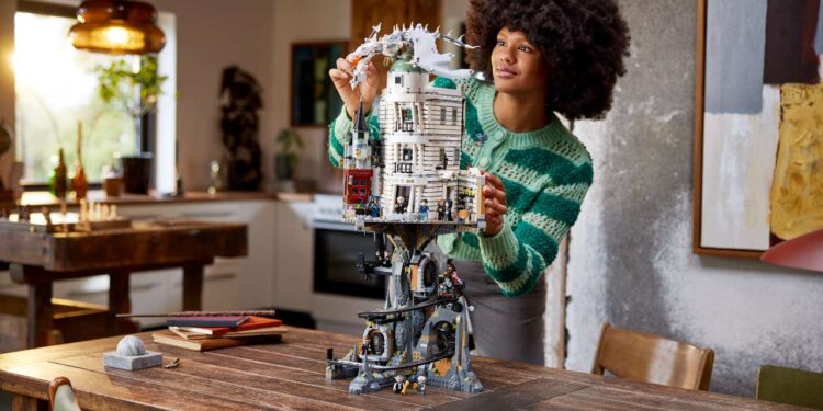 LEGO® Harry Potter™ Gringotts Wizarding Bank™