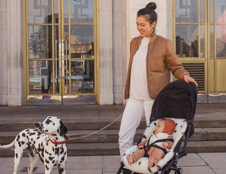 Dobór wózka spacerowego do pogody – jaki kupić na jesień i zimę?