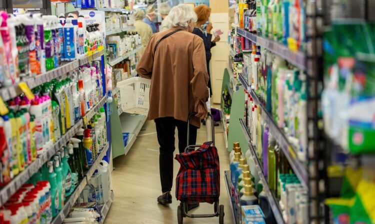 Seniorzy „wywrócą” obecny model handlu. Starzejące się społeczeństwo będzie sporym wyzwaniem dla branży