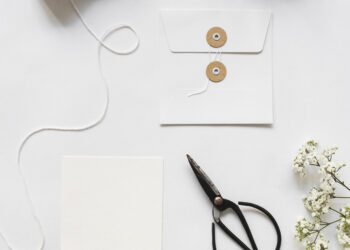 Cloud Dancer w artykułach papierniczych: estetyka skupienia i jakości